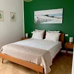 Aurelia House Garden